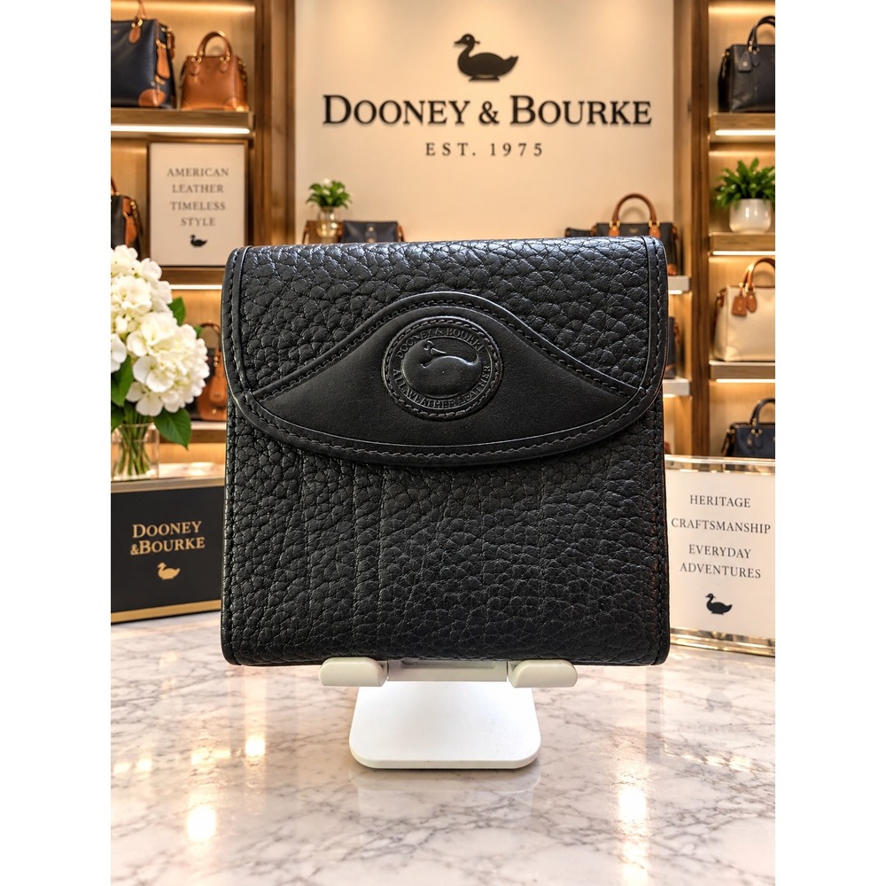 W286 Dooney & Bourke vintage wallet